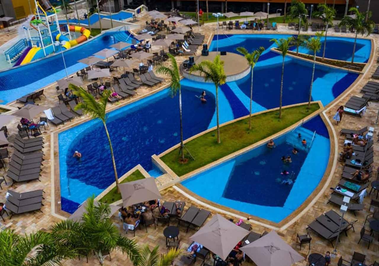 Enjoy Solar Das Aguas Park Resort Olímpia Eksteriør billede Aerial view of the resort's swimming pool