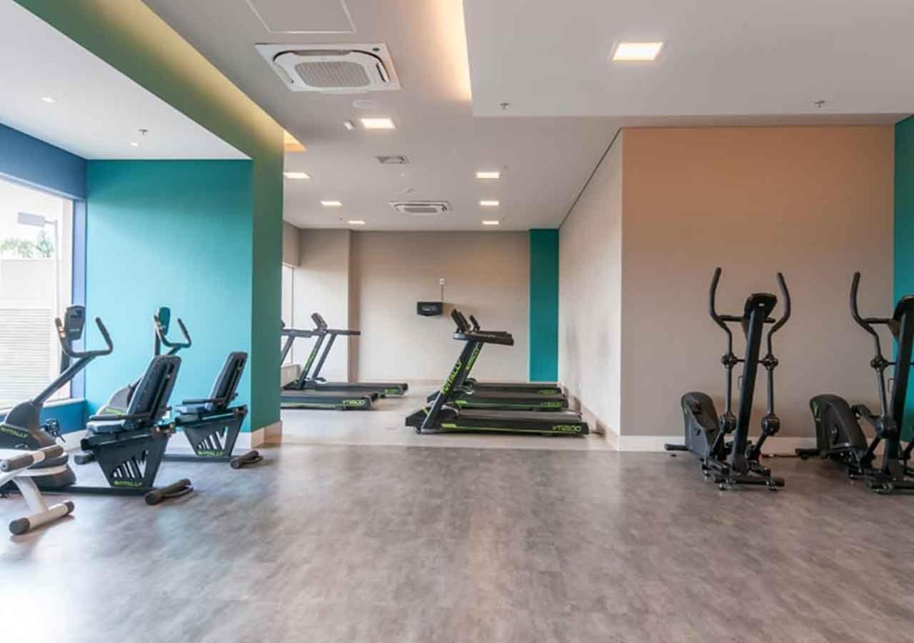 Enjoy Solar Das Aguas Park Resort Olímpia Eksteriør billede The gym at the hotel