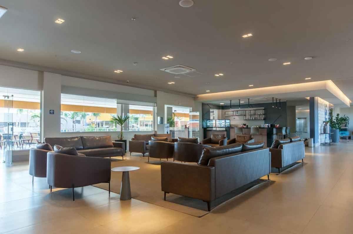 Enjoy Solar Das Aguas Park Resort Olímpia Eksteriør billede The lounge at the airport