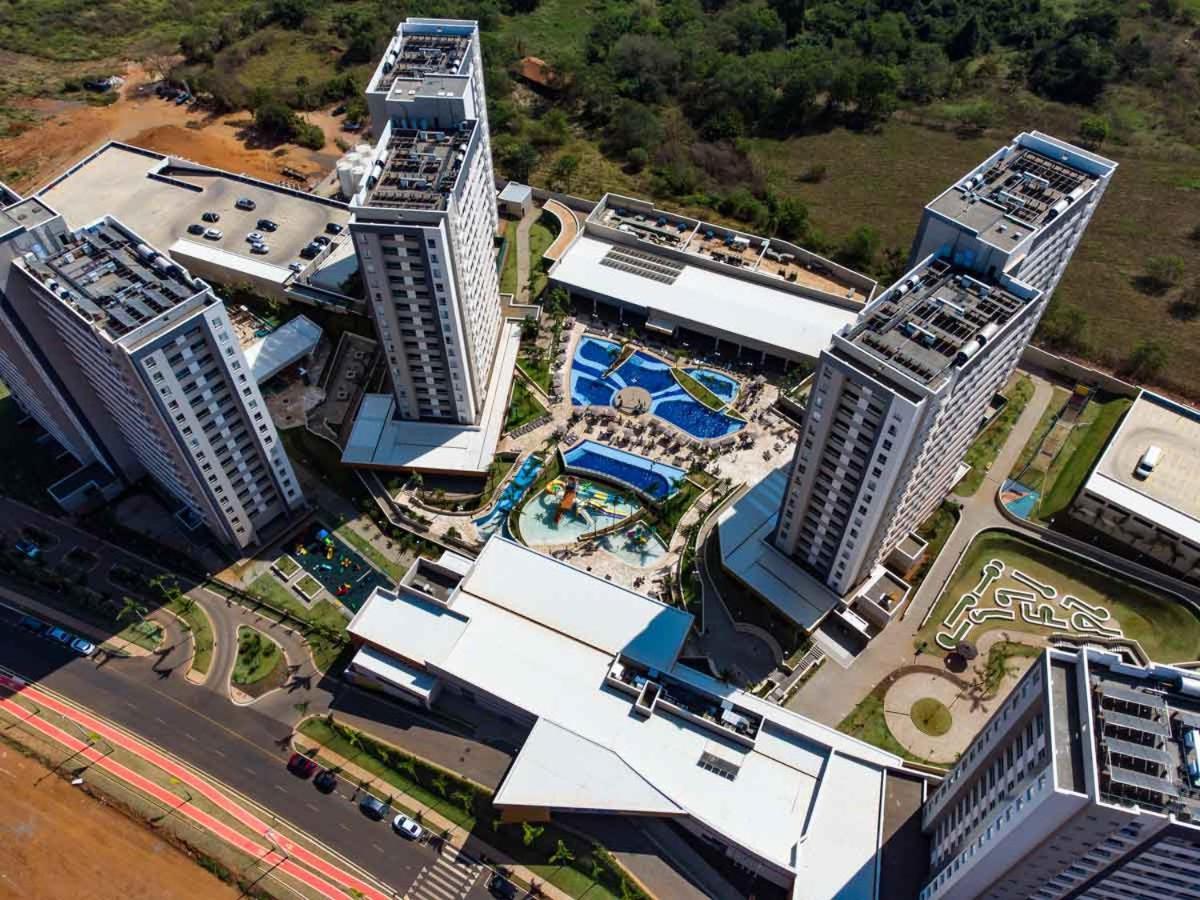 Enjoy Solar Das Aguas Park Resort Olímpia Eksteriør billede Aerial view of the complex